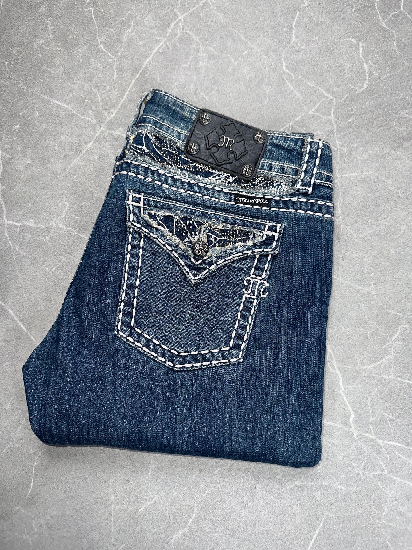 Miss Me Bootcut Low Rise // 31 (L)