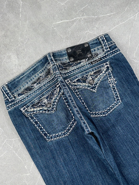 Miss Me Bootcut Low Rise // 31 (L)