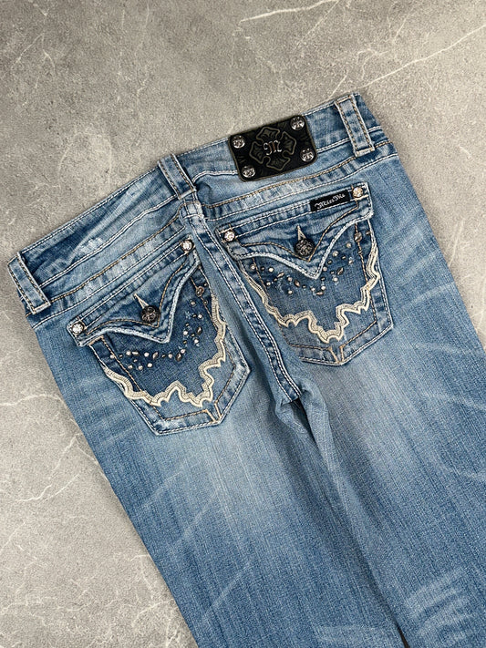 Miss Me Bootcut Low Rise // 29 (M)