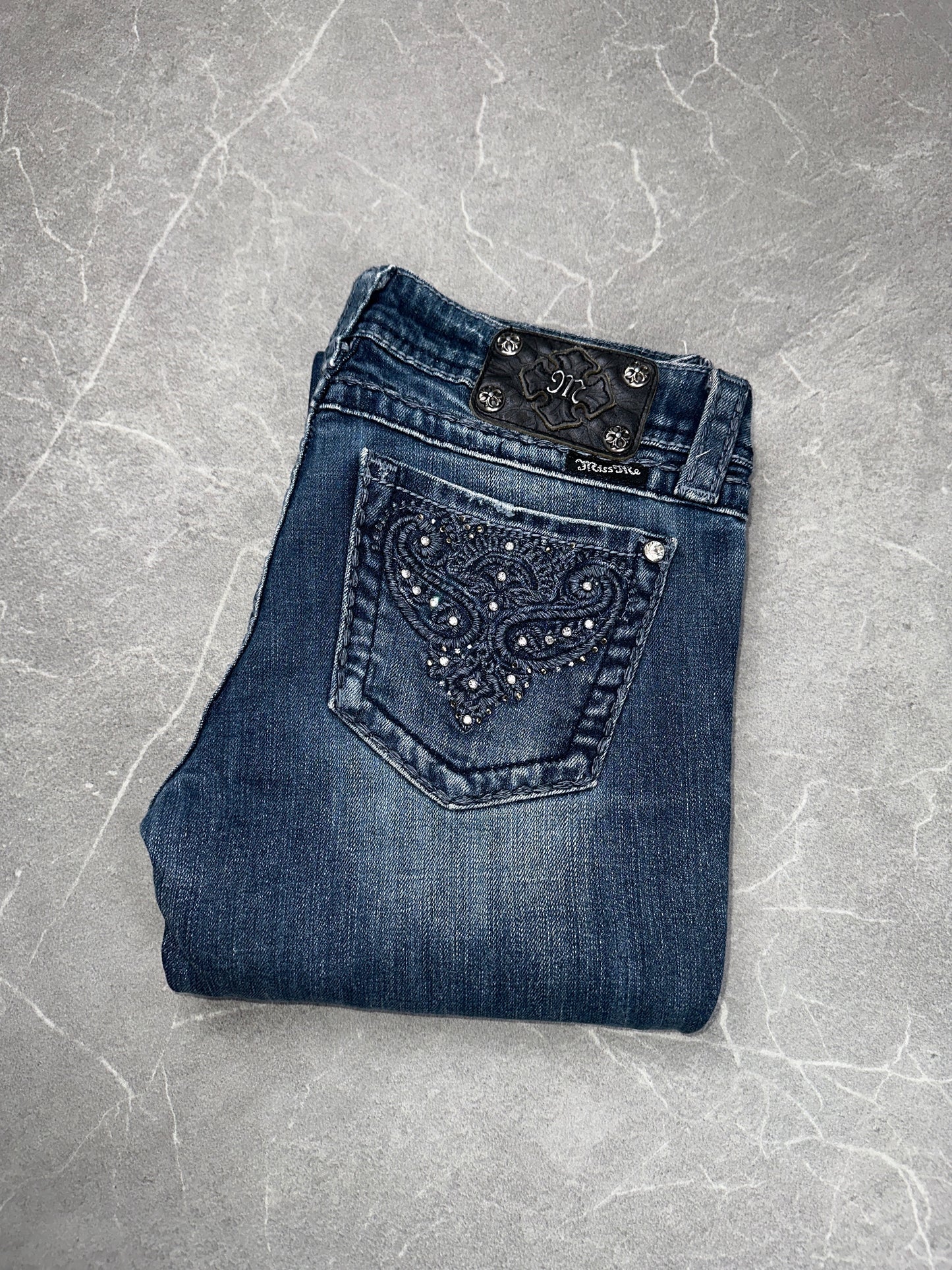 Miss Me Bootcut Low Rise // 29 (M)