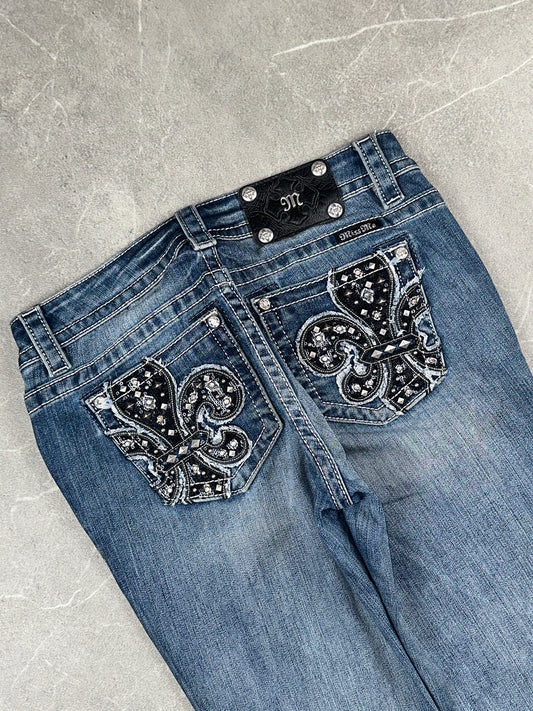 Miss Me Bootcut Mid Rise // 27 (S)