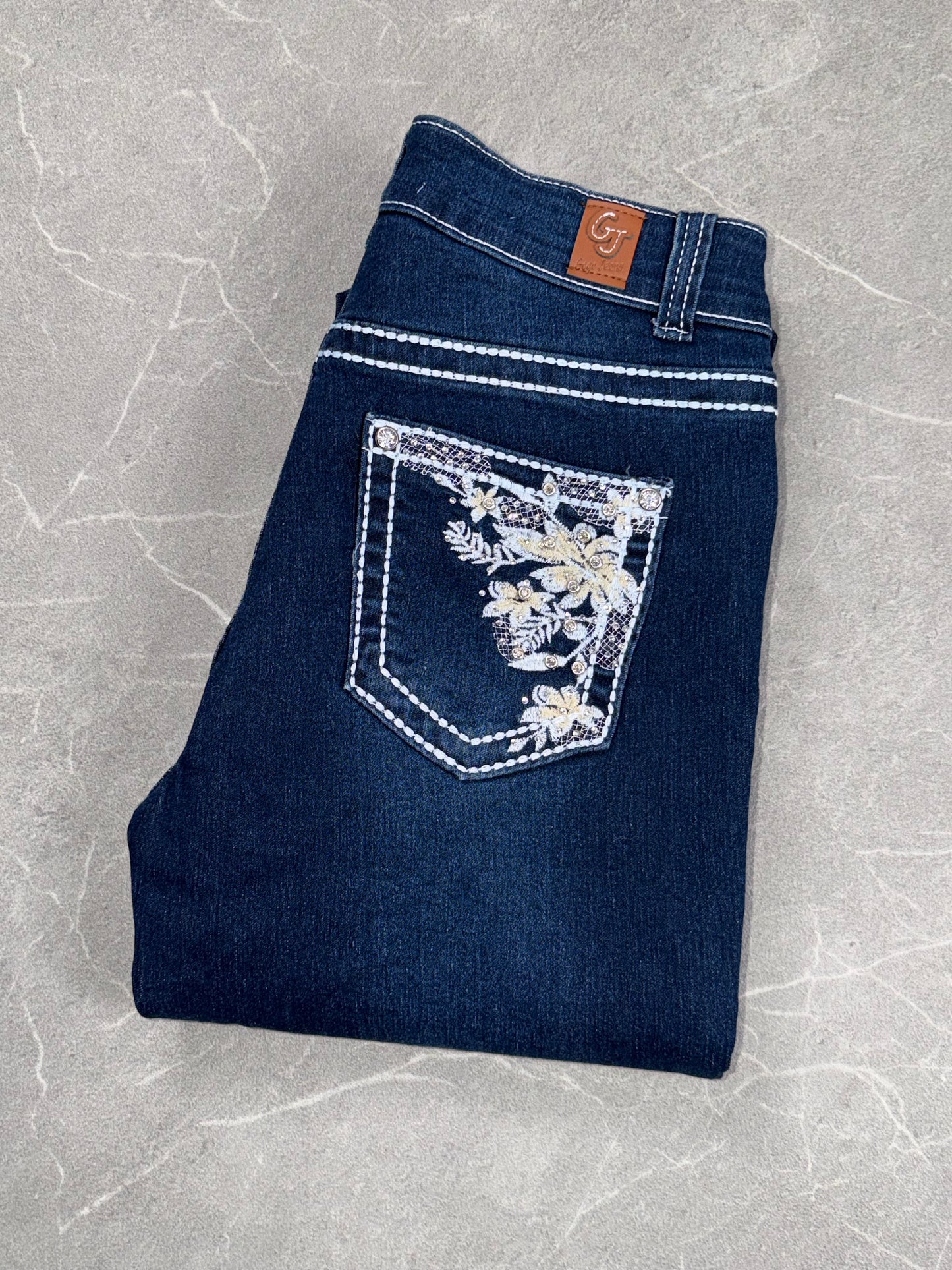 GoGo Jeans Bootcut Mid Rise // S