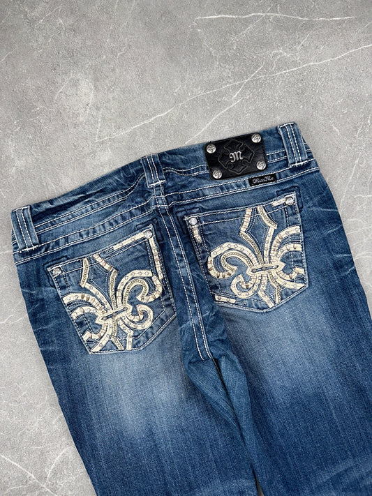 Miss Me Bootcut Low Rise // 31 (L)