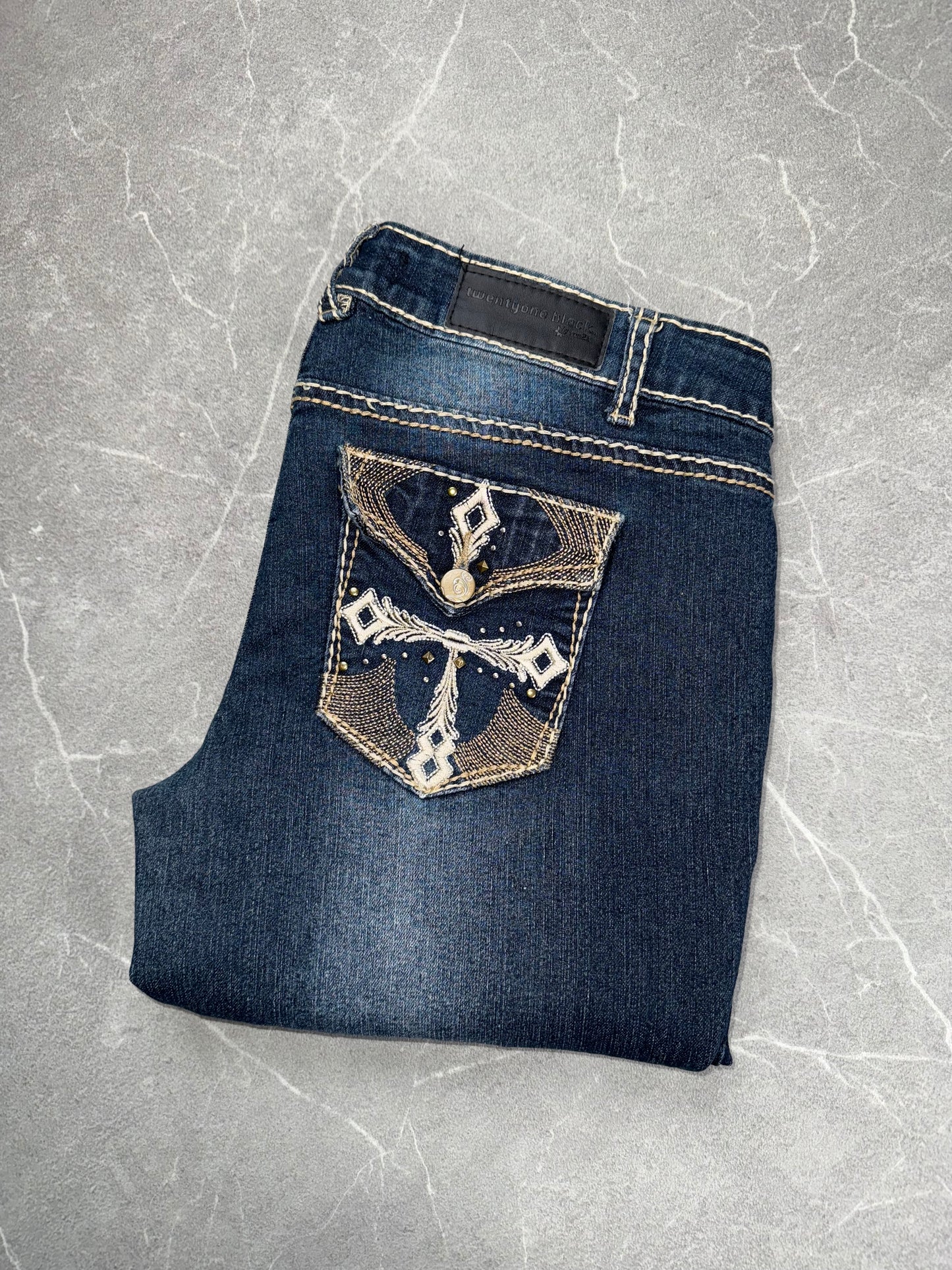 Twentyone Black Bootcut Low Rise // L