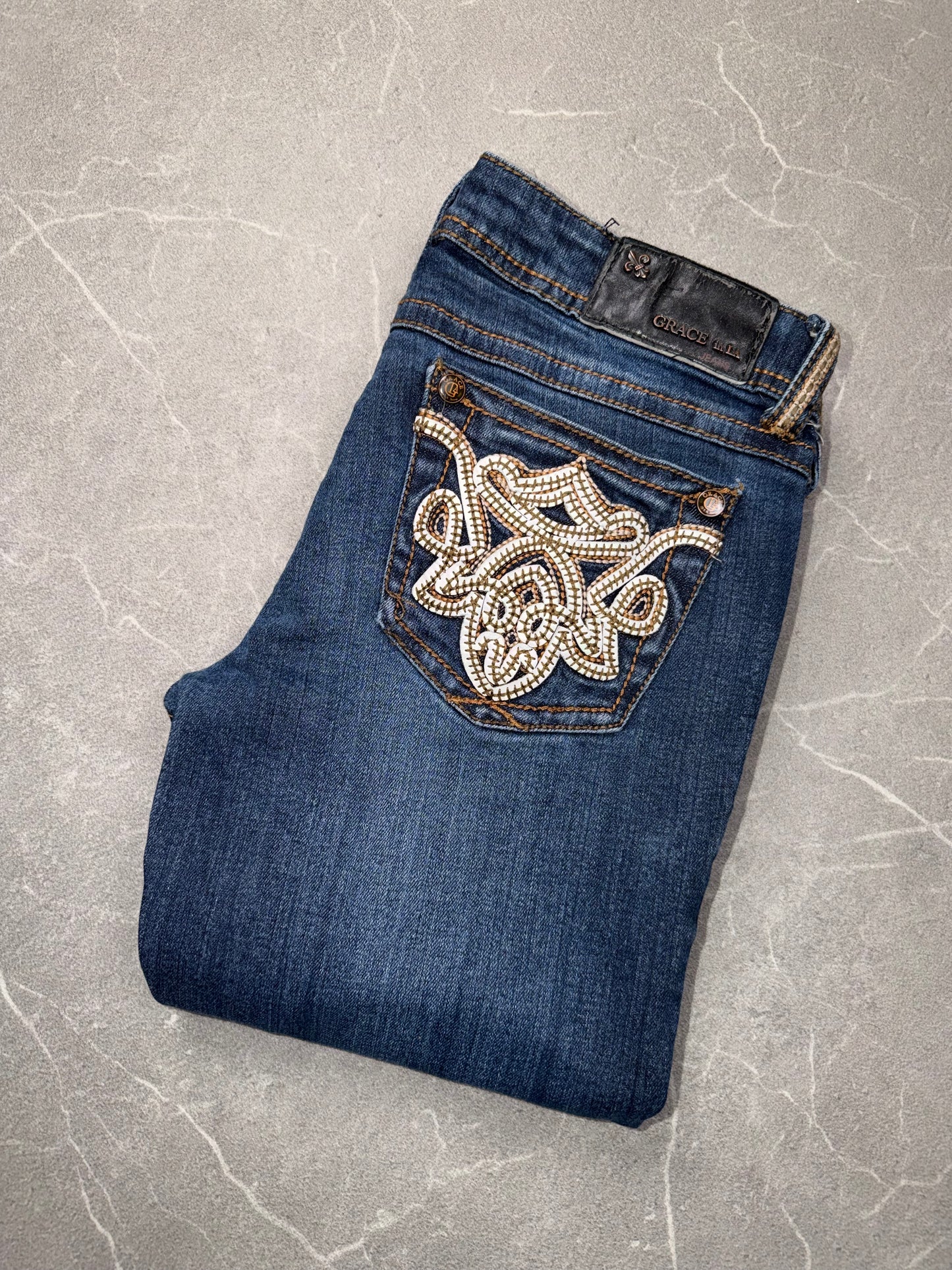 Grace in La Bootcut Low Rise // 27 (S)