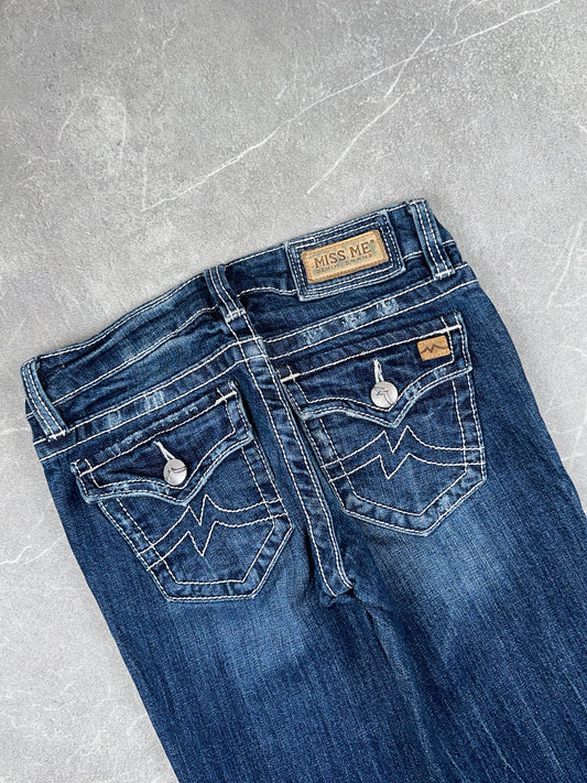Miss Me Bootcut Low Rise // 26 (S)