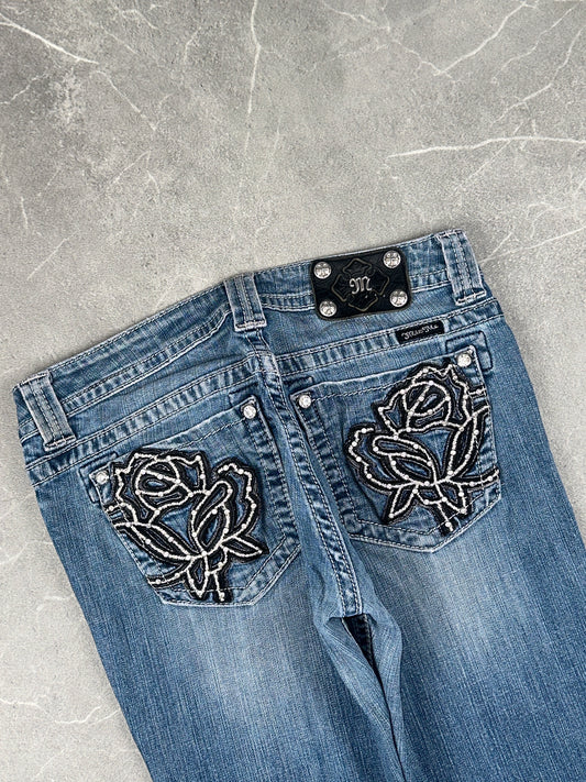 Miss Me Bootcut Low Rise // 30 (M)