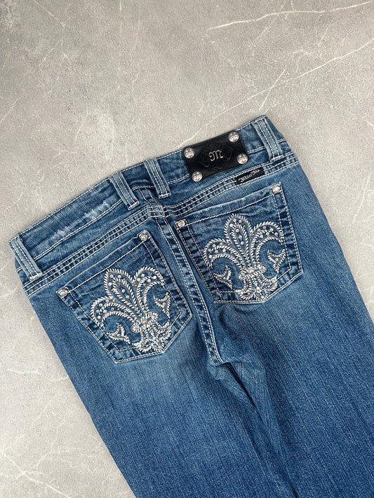 Miss Me Bootcut Low Rise // 31 (L)