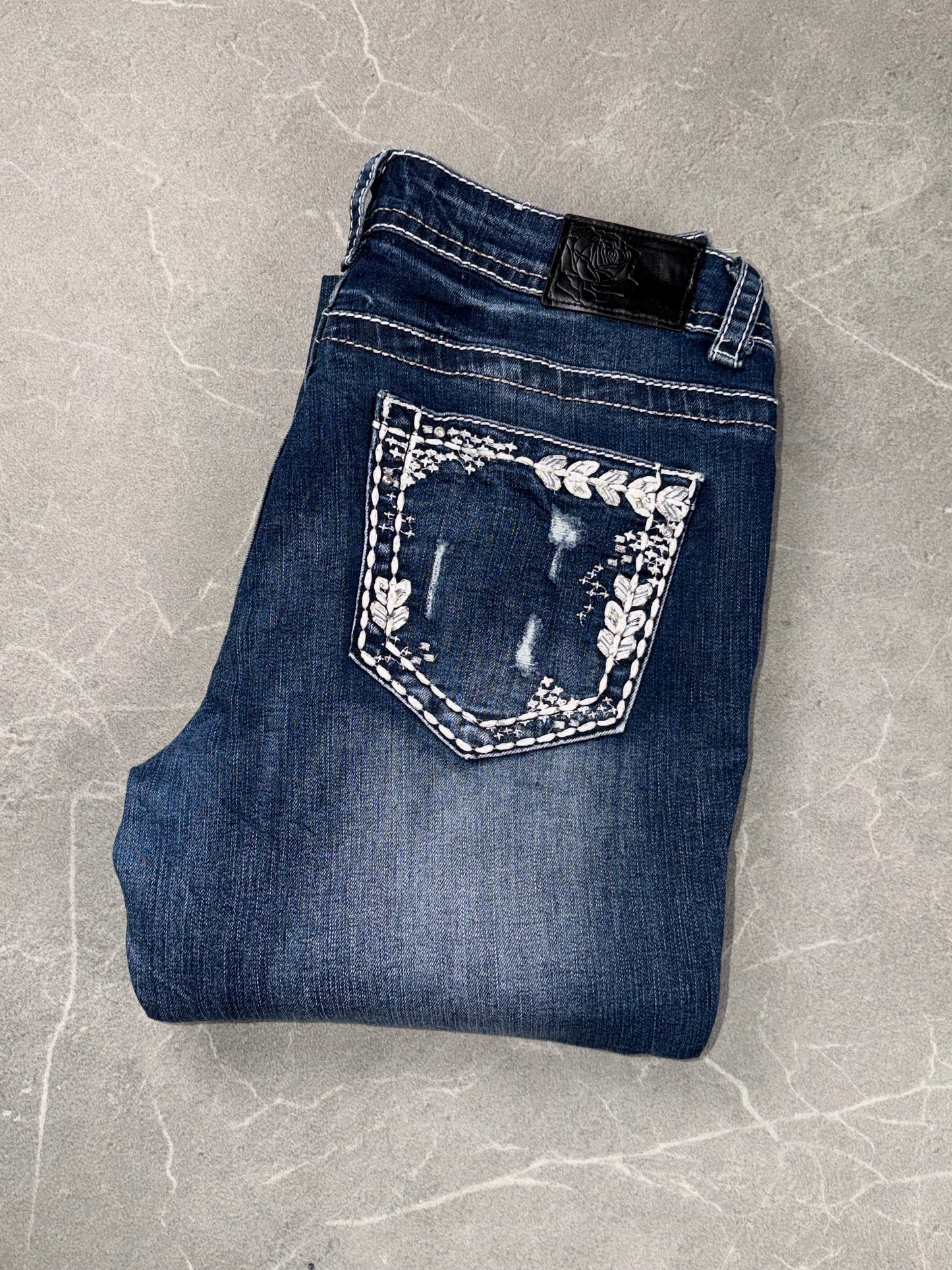 Cedar Rose Jeans Bootcut Mid Rise // M