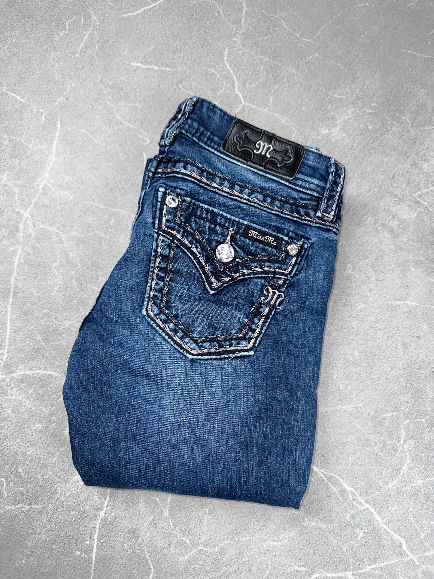 Miss Me Bootcut Mid Rise // 26 (S)