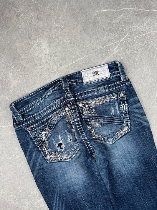 Miss Me Bootcut Low Rise // 26 (S)