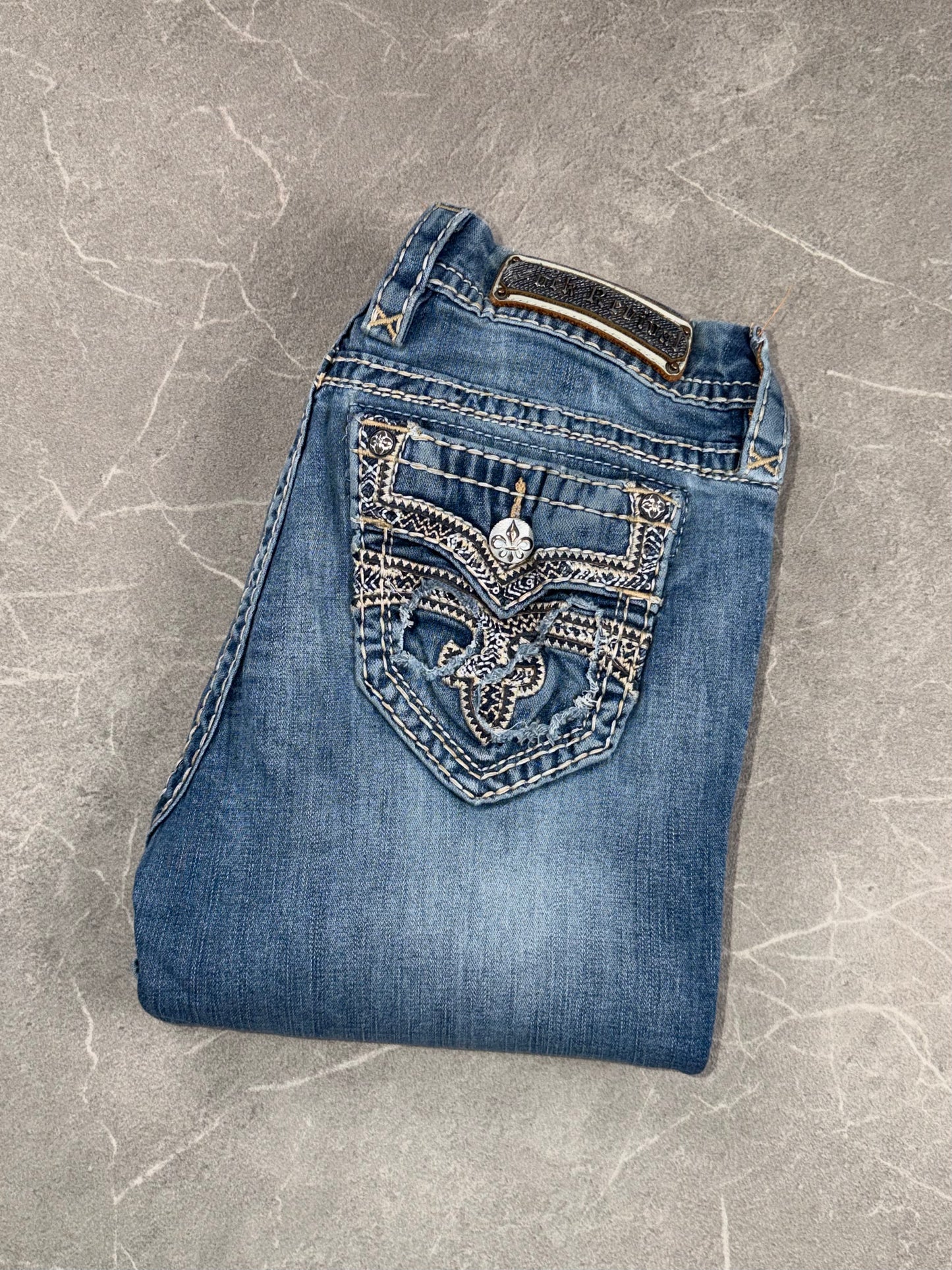 Rock Revival Bootcut Mid Rise // 29 (M)