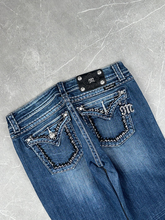 Miss Me Bootcut Low Rise // 28 (M)