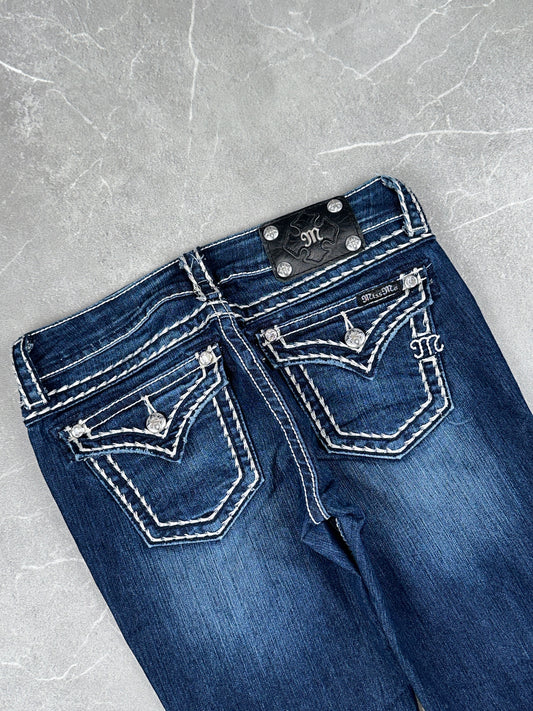 Miss Me Bootcut Low Rise // 27 (S)