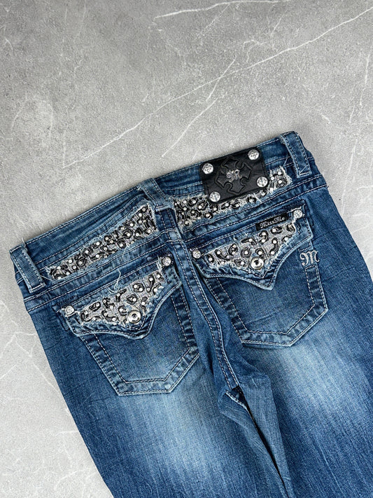 Miss Me Bootcut Low Rise // 29