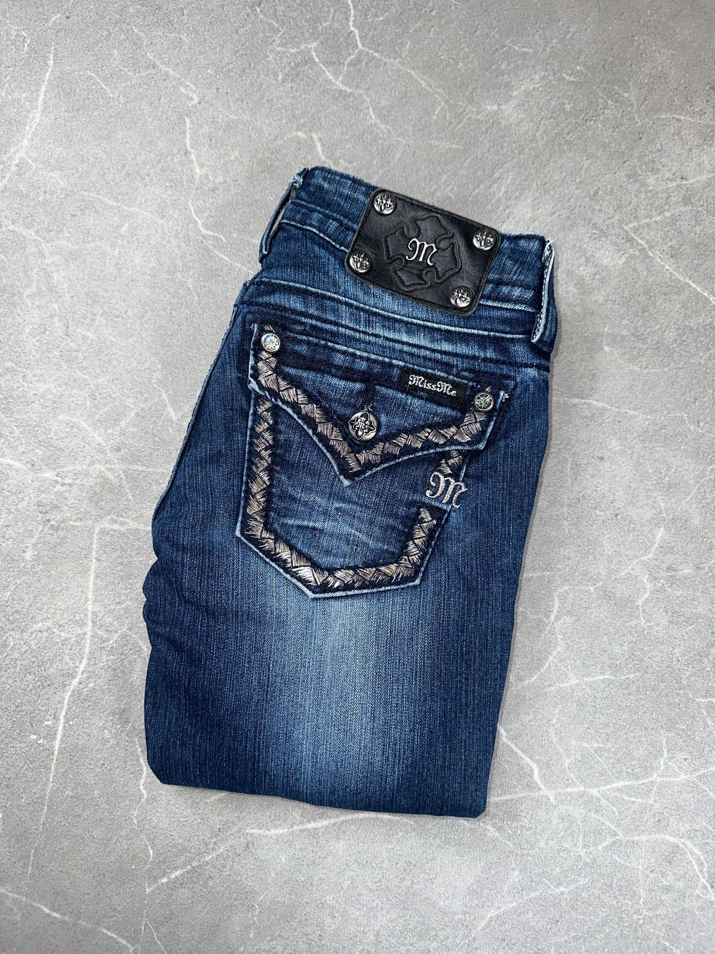 Miss Me Bootcut Low Rise // 25 (Xs)