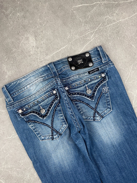 Miss Me Bootcut Low Rise // 28 (M)