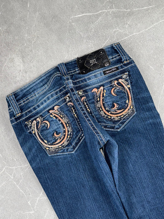 Miss Me Skinny Low Rise // 26 (S)