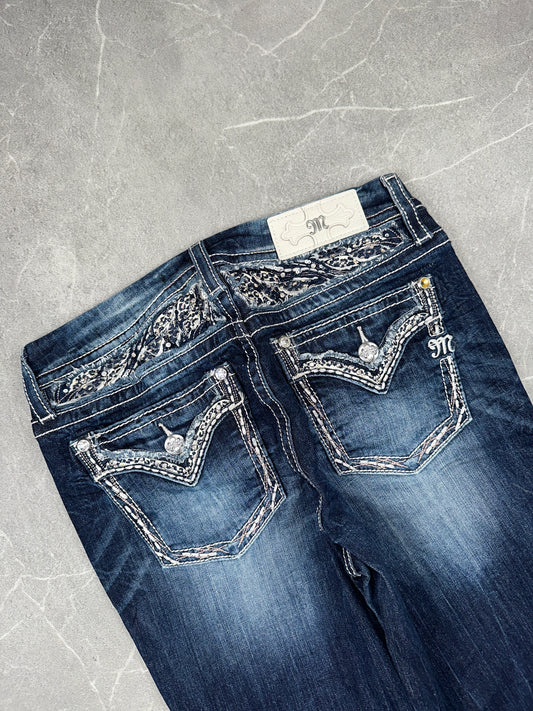 Miss Me Bootcut Mid Rise // 28 (M)