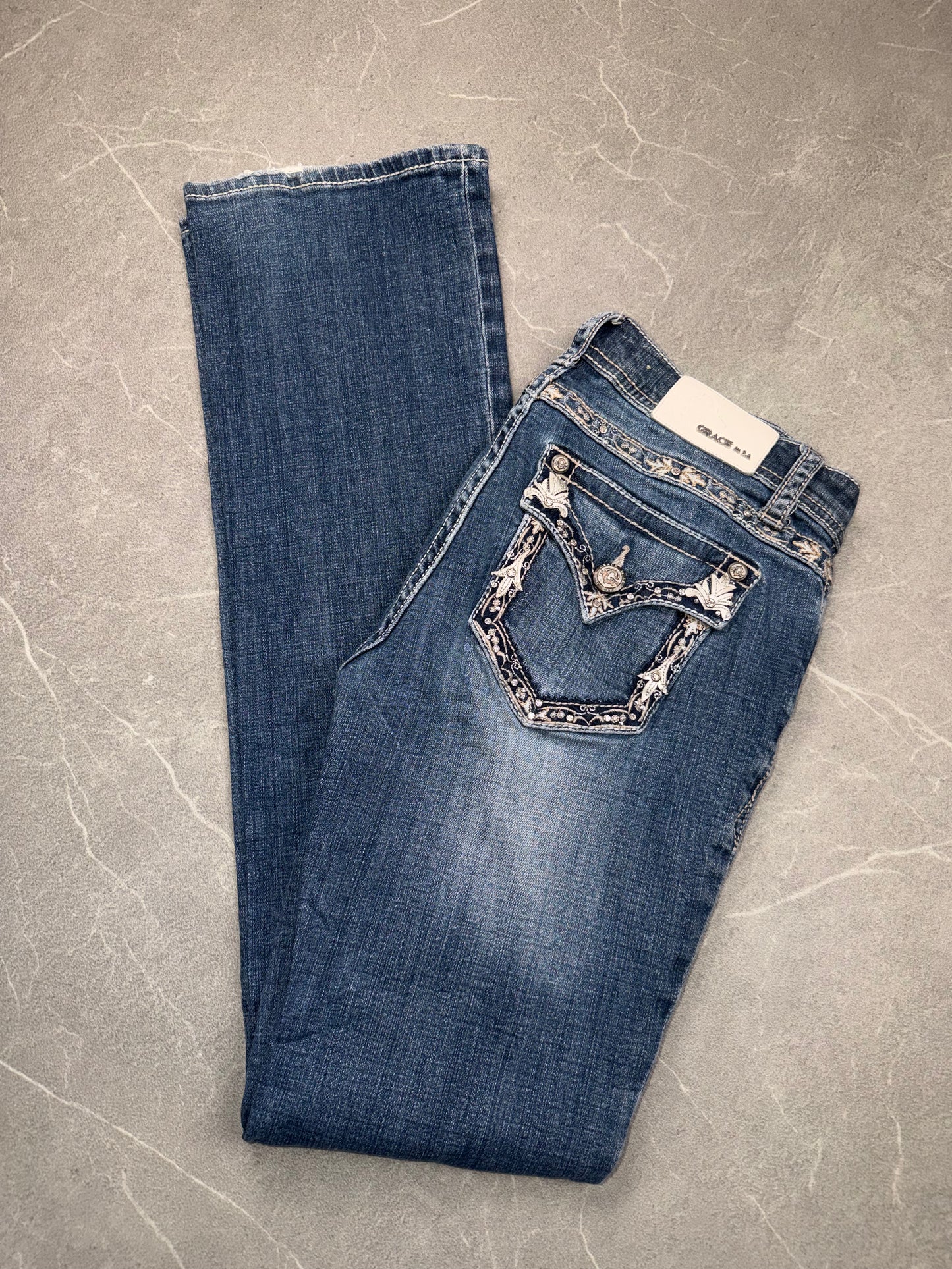Grace in La Bootcut Low Rise // 28 (M)
