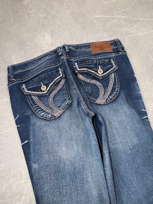 Ariya Bootcut Low Rise // M