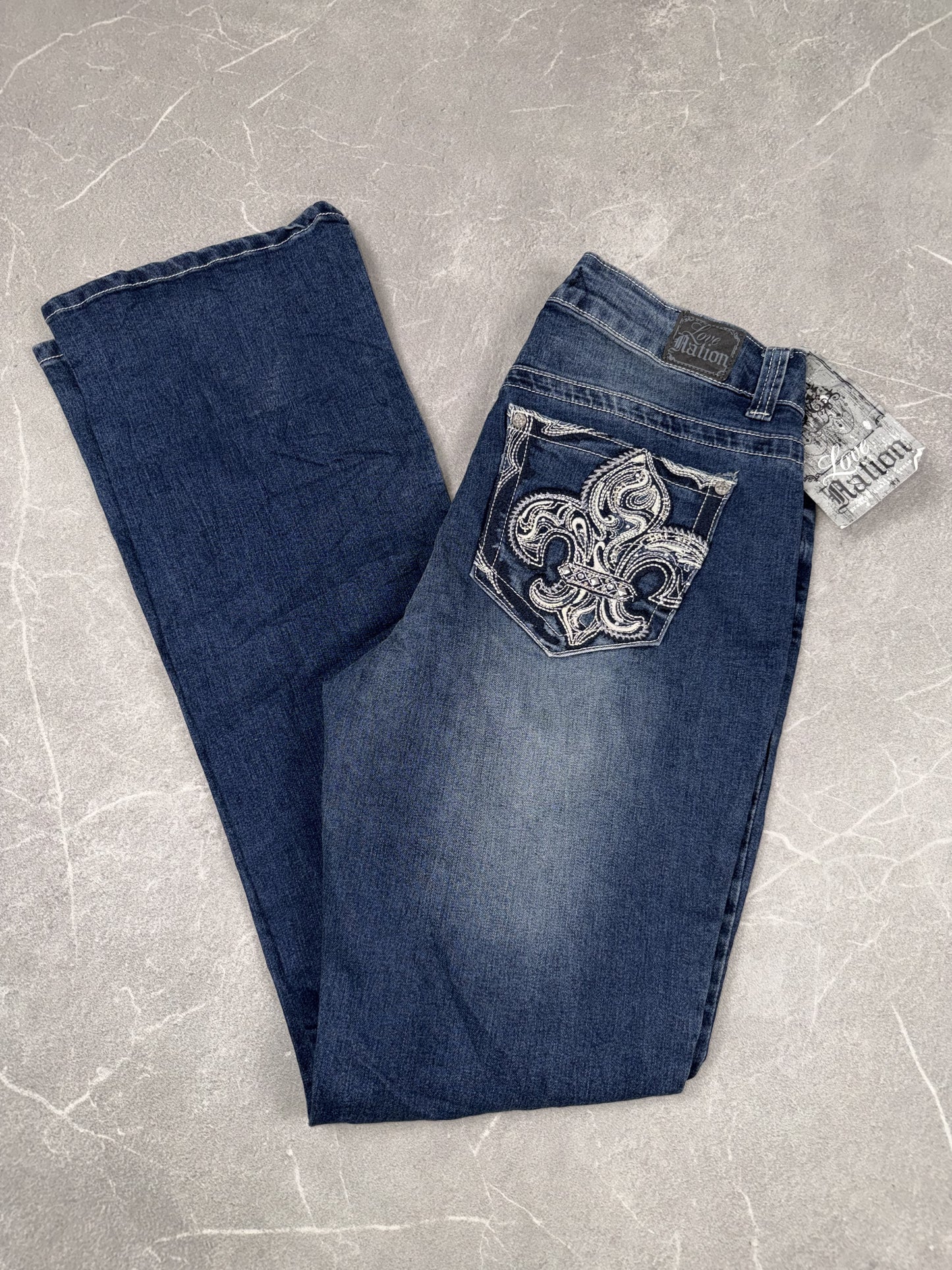 Love Nation Bootcut Mid Rise // M