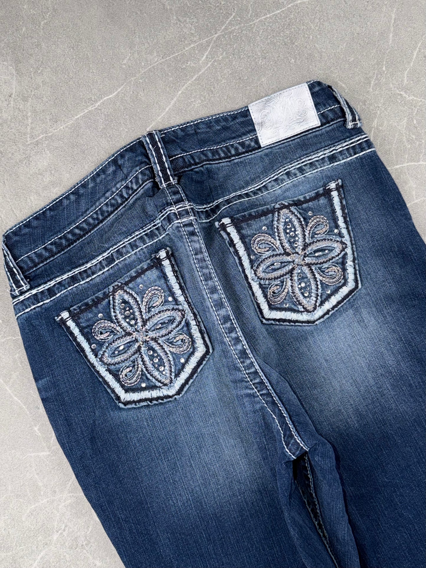 Maurices Straight Mid Rise Capri 3/4 Jeans // L
