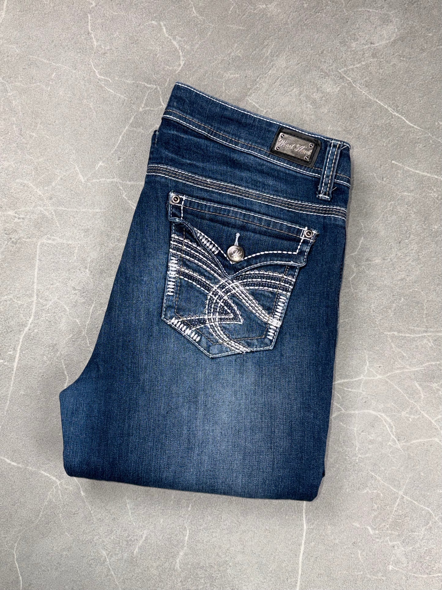 Wired Heart Jeans Bootcut Mid-High Rise // 32 (L)