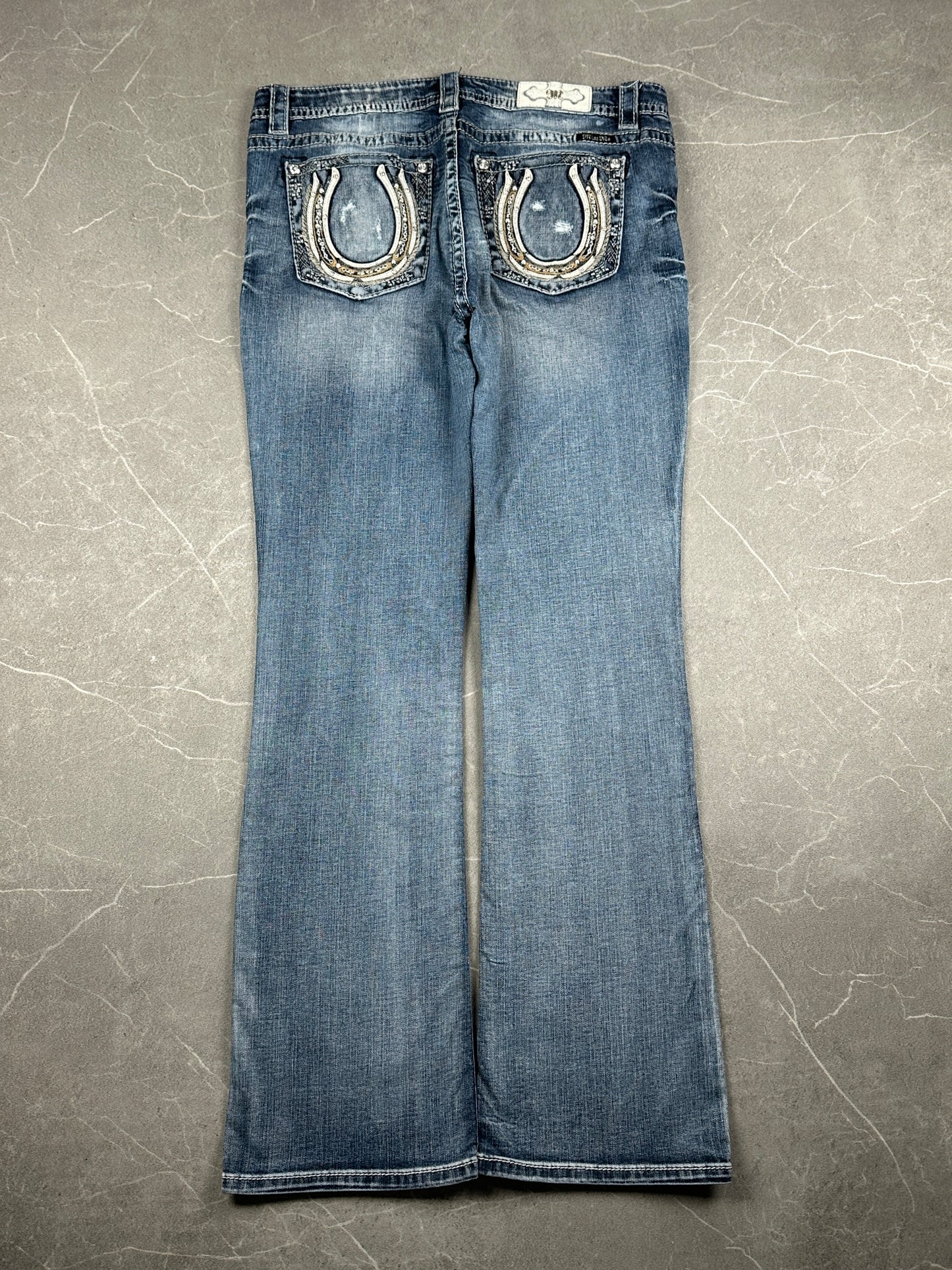 Miss Me Bootcut Low Rise // 33 (XL)