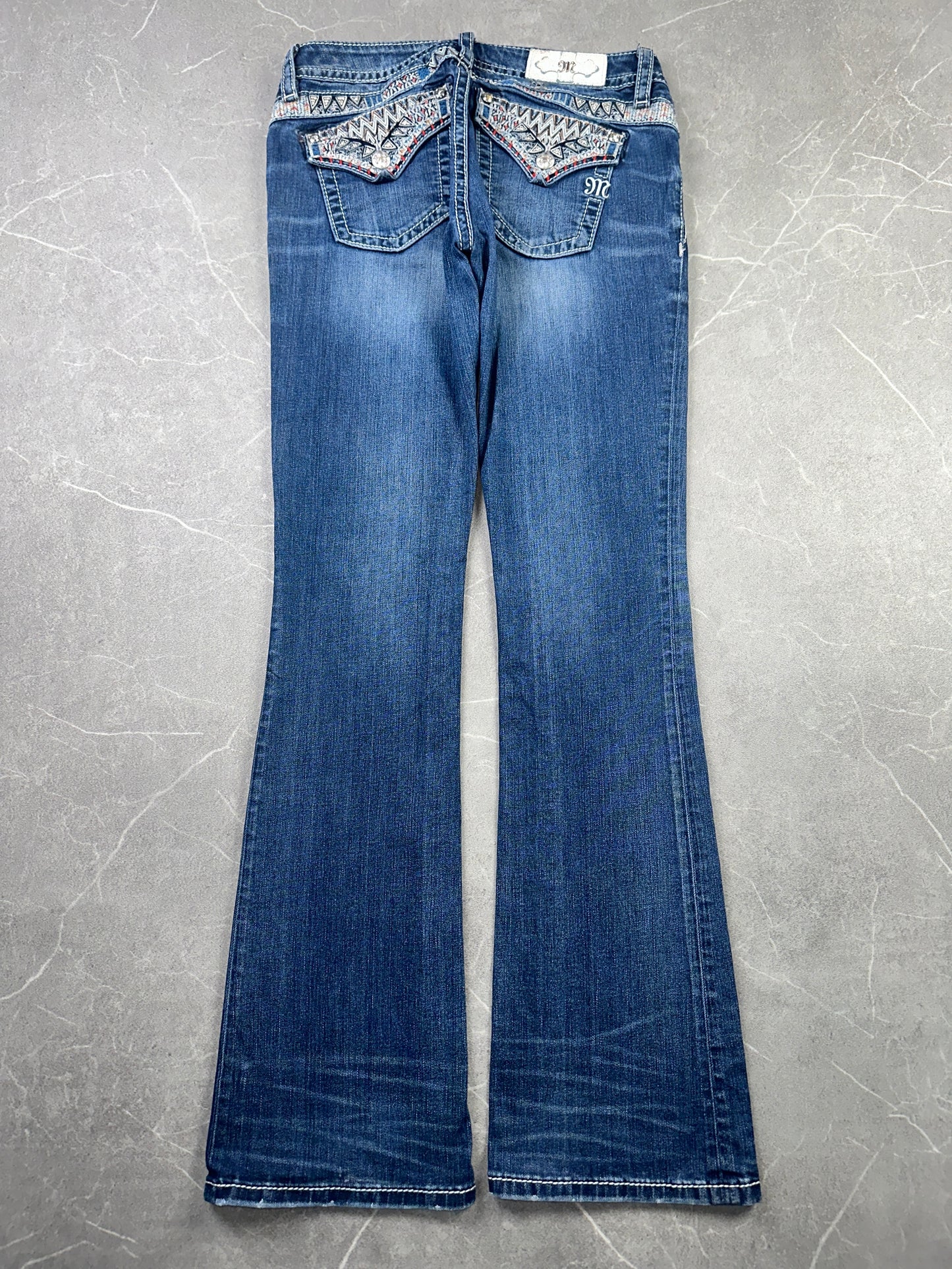 Miss Me Bootcut Low Rise // 28 (M)