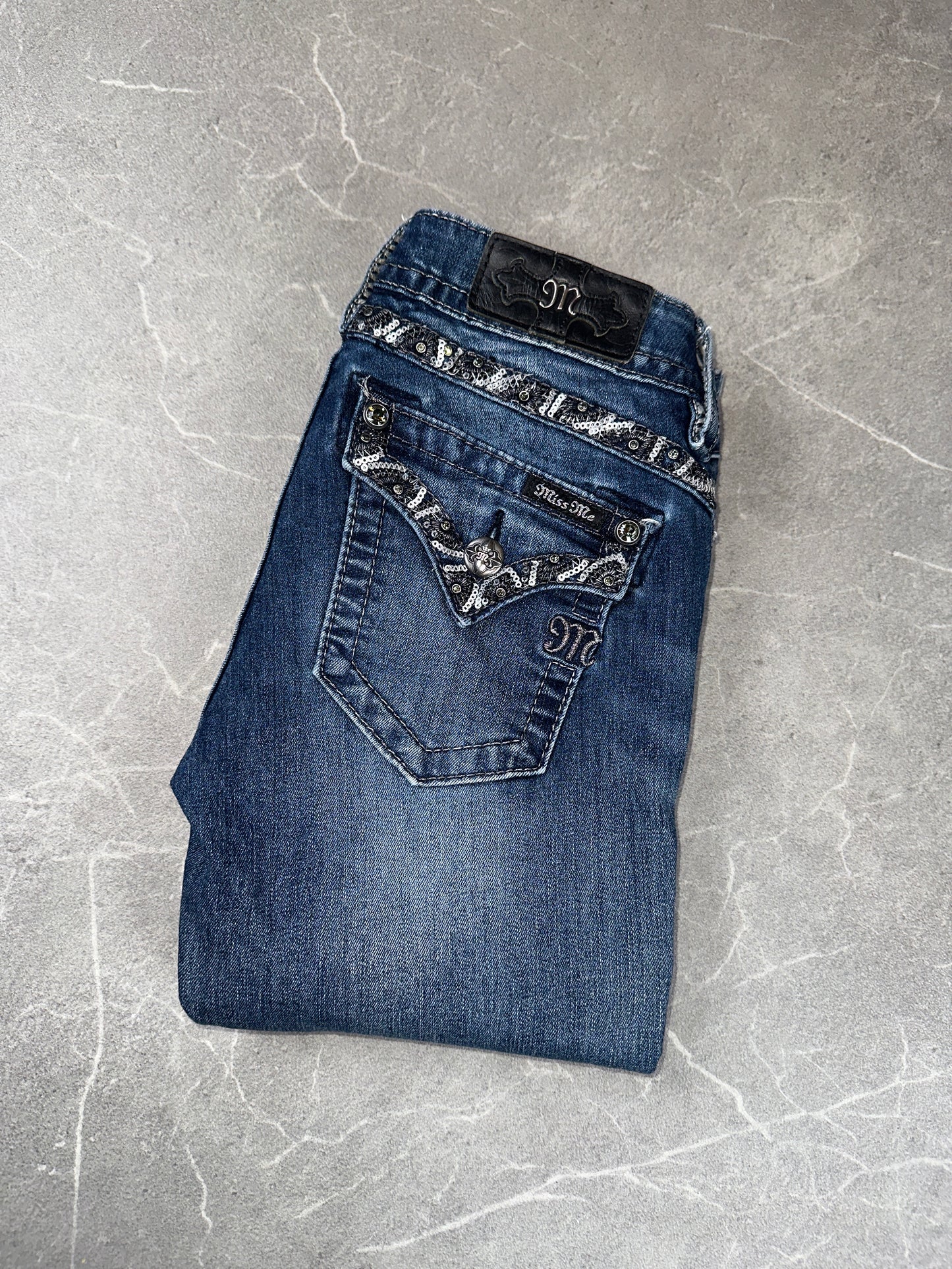 Miss Me Bootcut Low Rise // 25 (Xs)