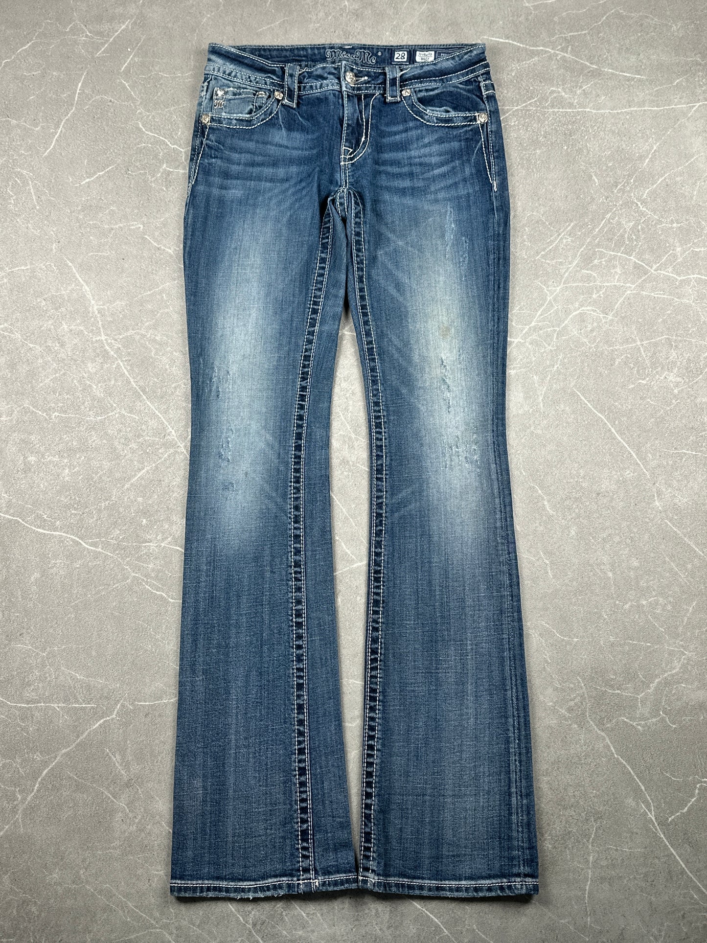 Miss Me Bootcut Low Rise // 28 (M)