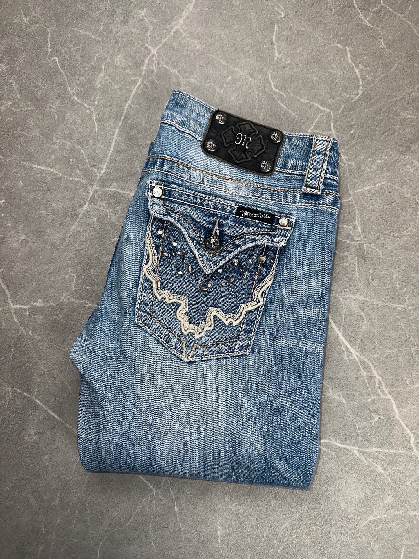 Miss Me Bootcut Low Rise // 29 (M)