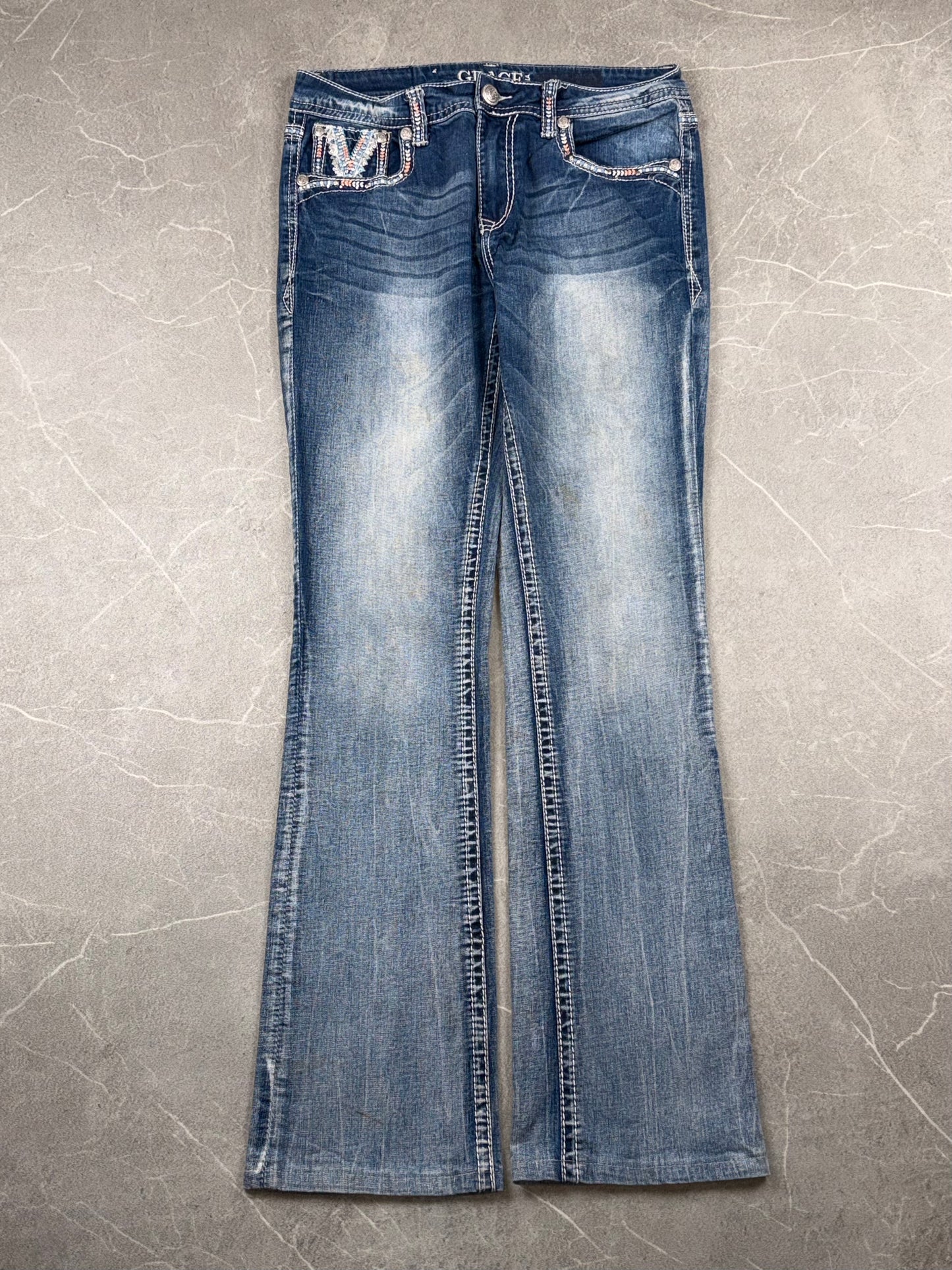 Grace in LA Bootcut Low-Mid Rise // 29 (M)