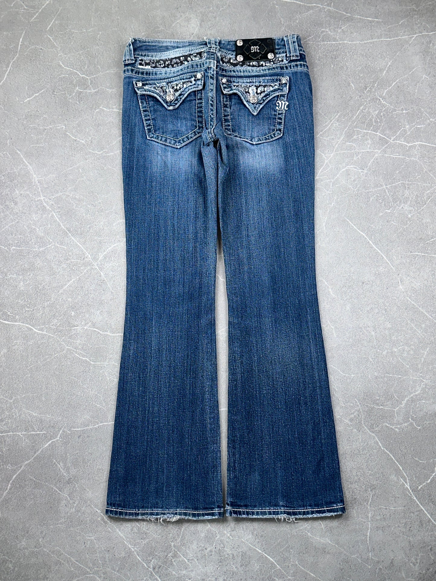 Miss Me Bootcut Low Rise // 28 (M)