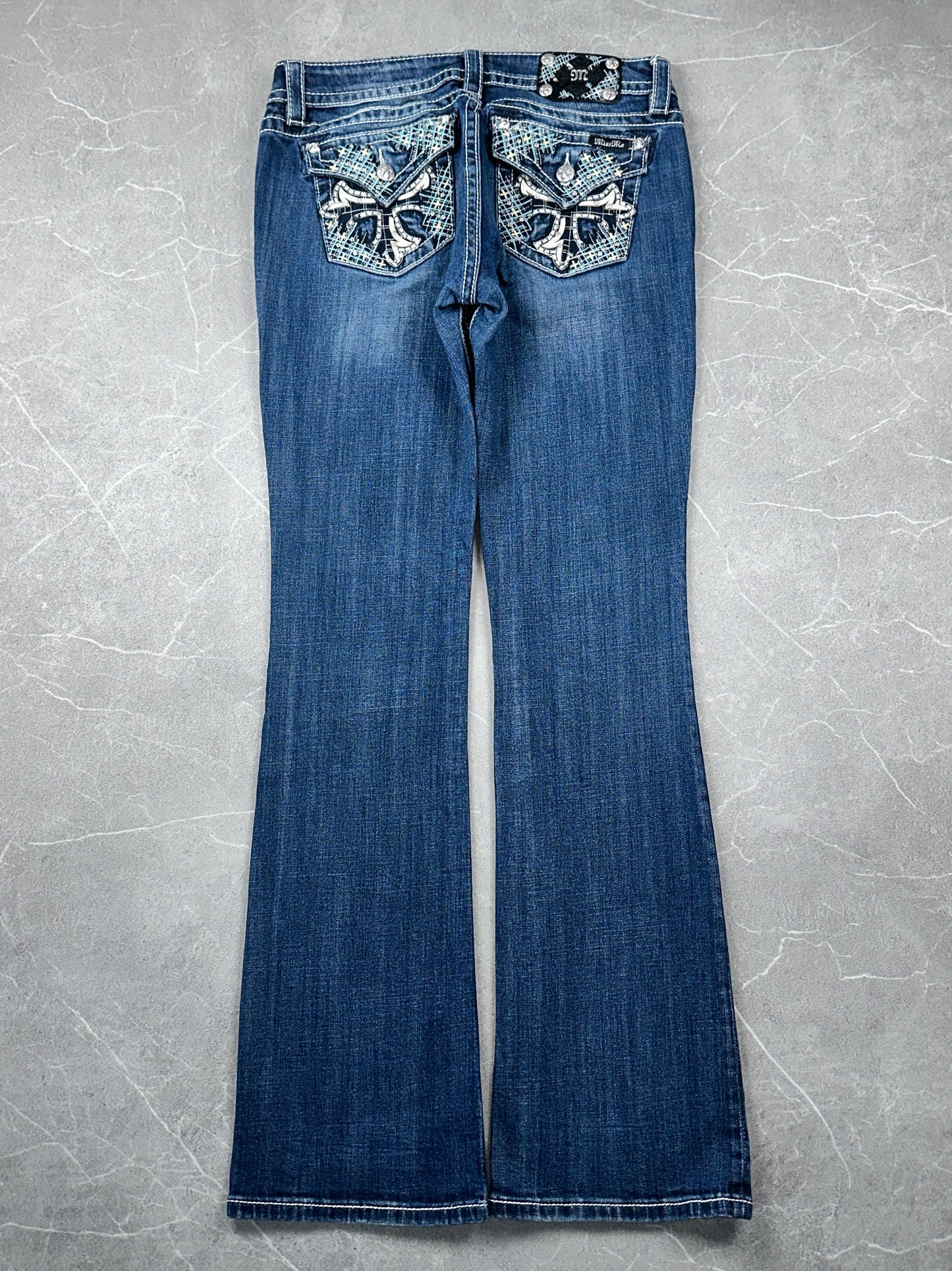 Miss Me Bootcut Mid Rise // 30 (M)