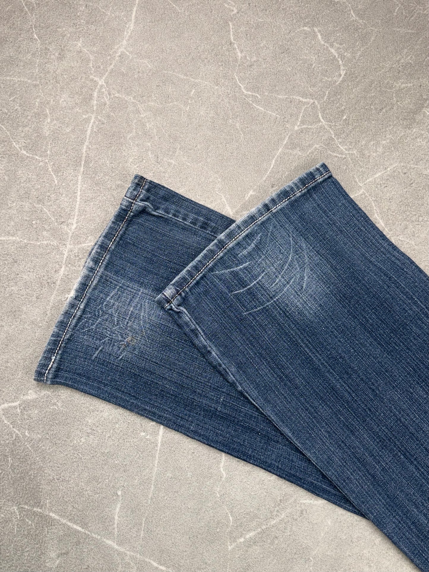 Grace in LA Bootcut Low Rise // 25 (Xs)