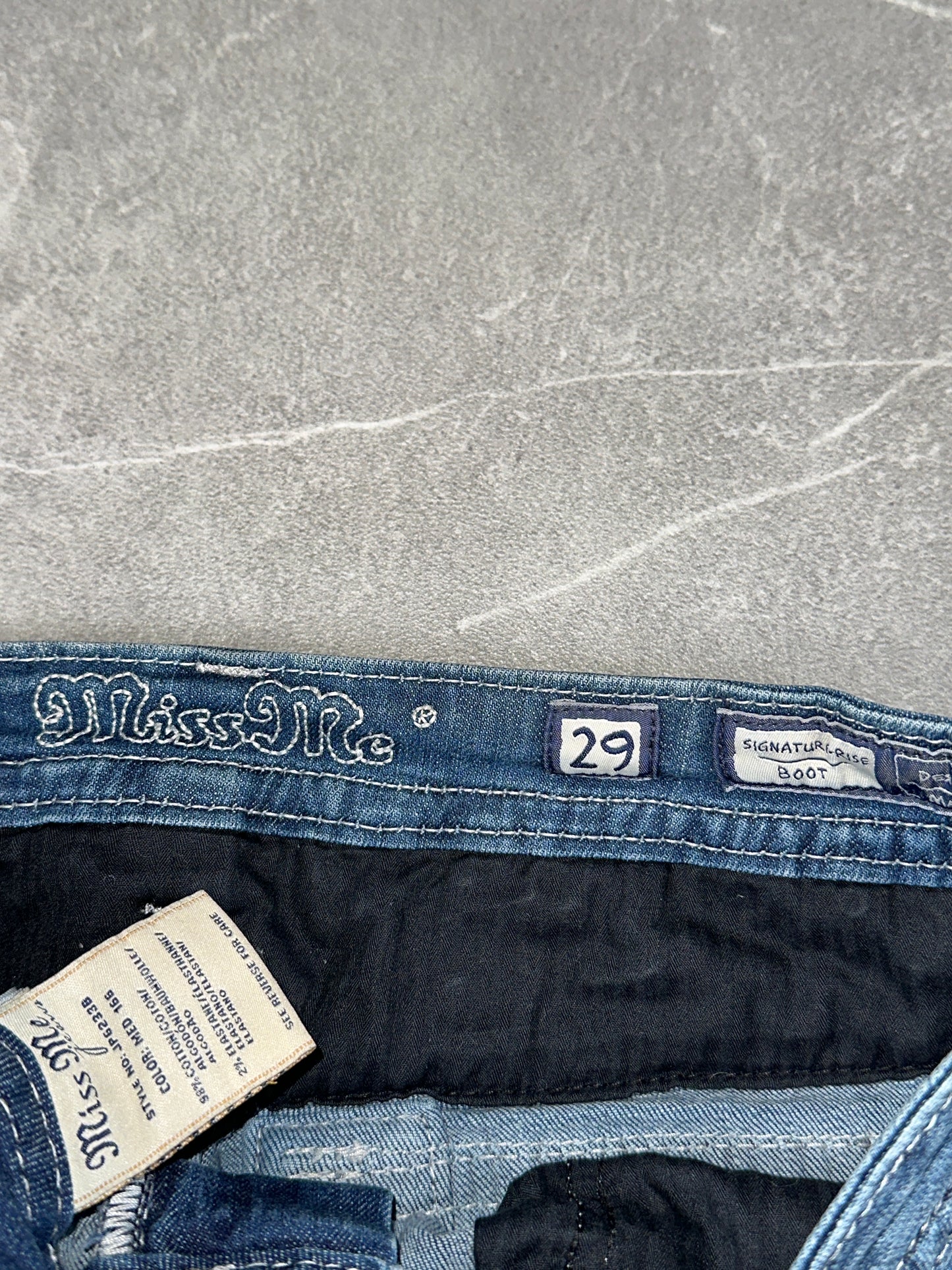 Miss Me Bootcut Low Rise // 29