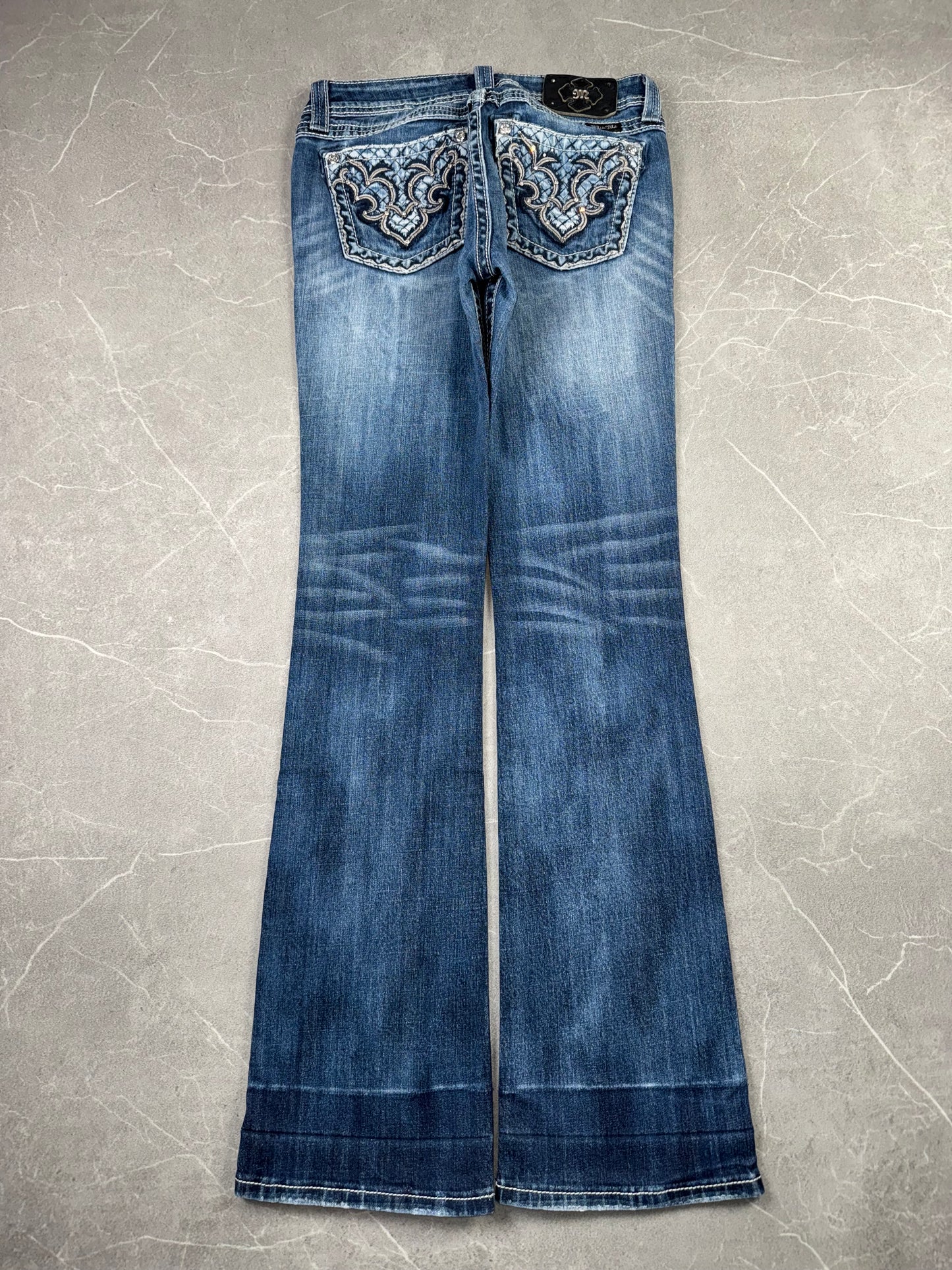 Miss Me Bootcut Low Rise // 29 (M)