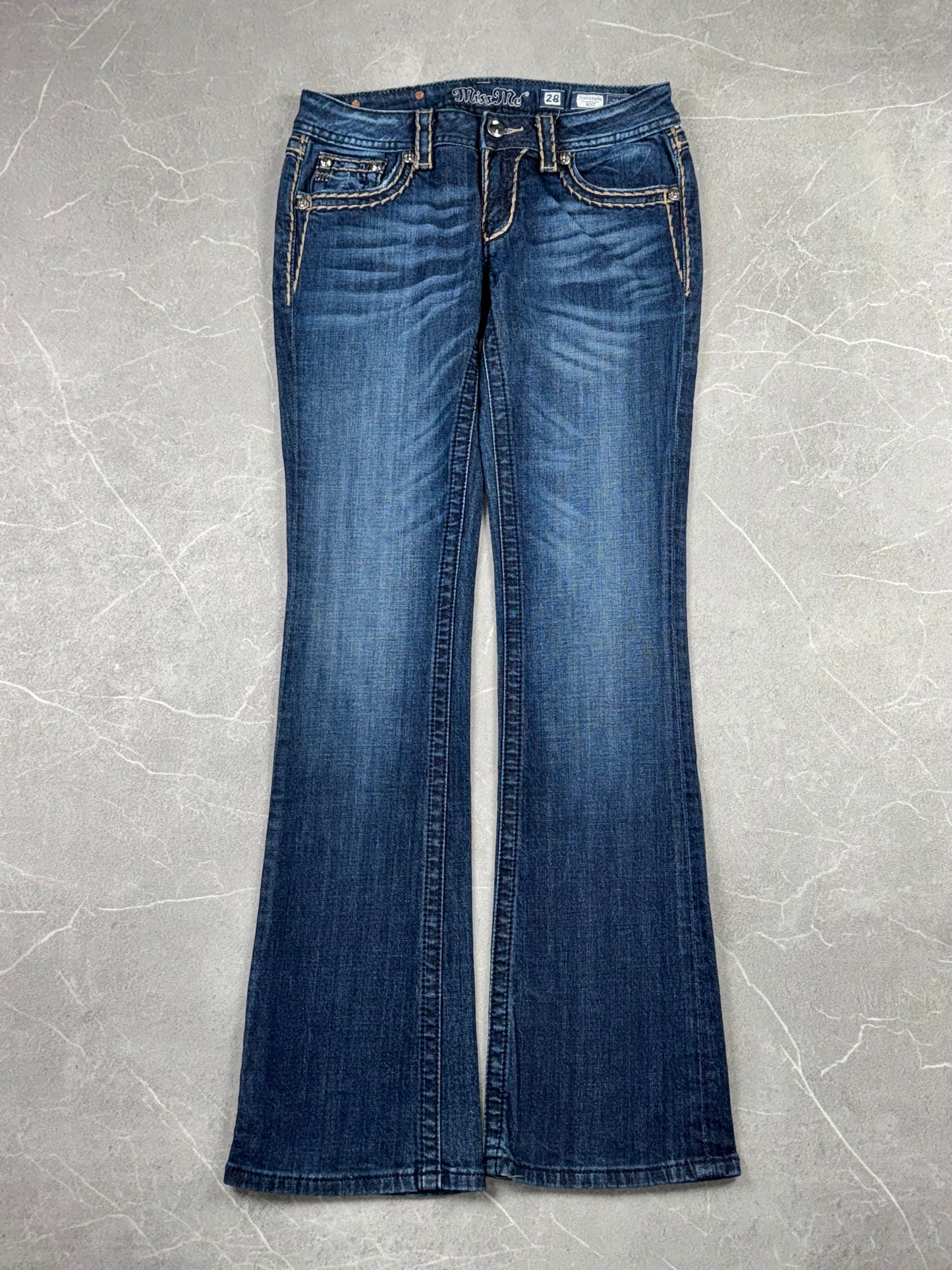 Miss Me Bootcut Low Rise // 28 (M)