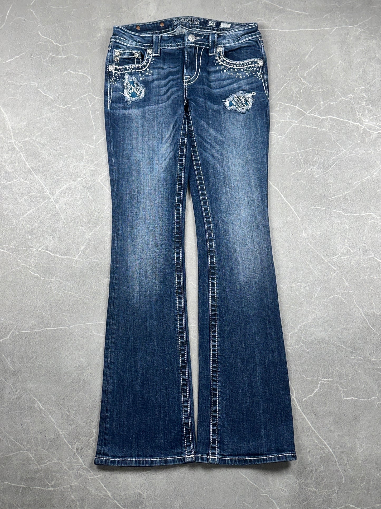 Miss Me Bootcut Low Rise // 28 (M)
