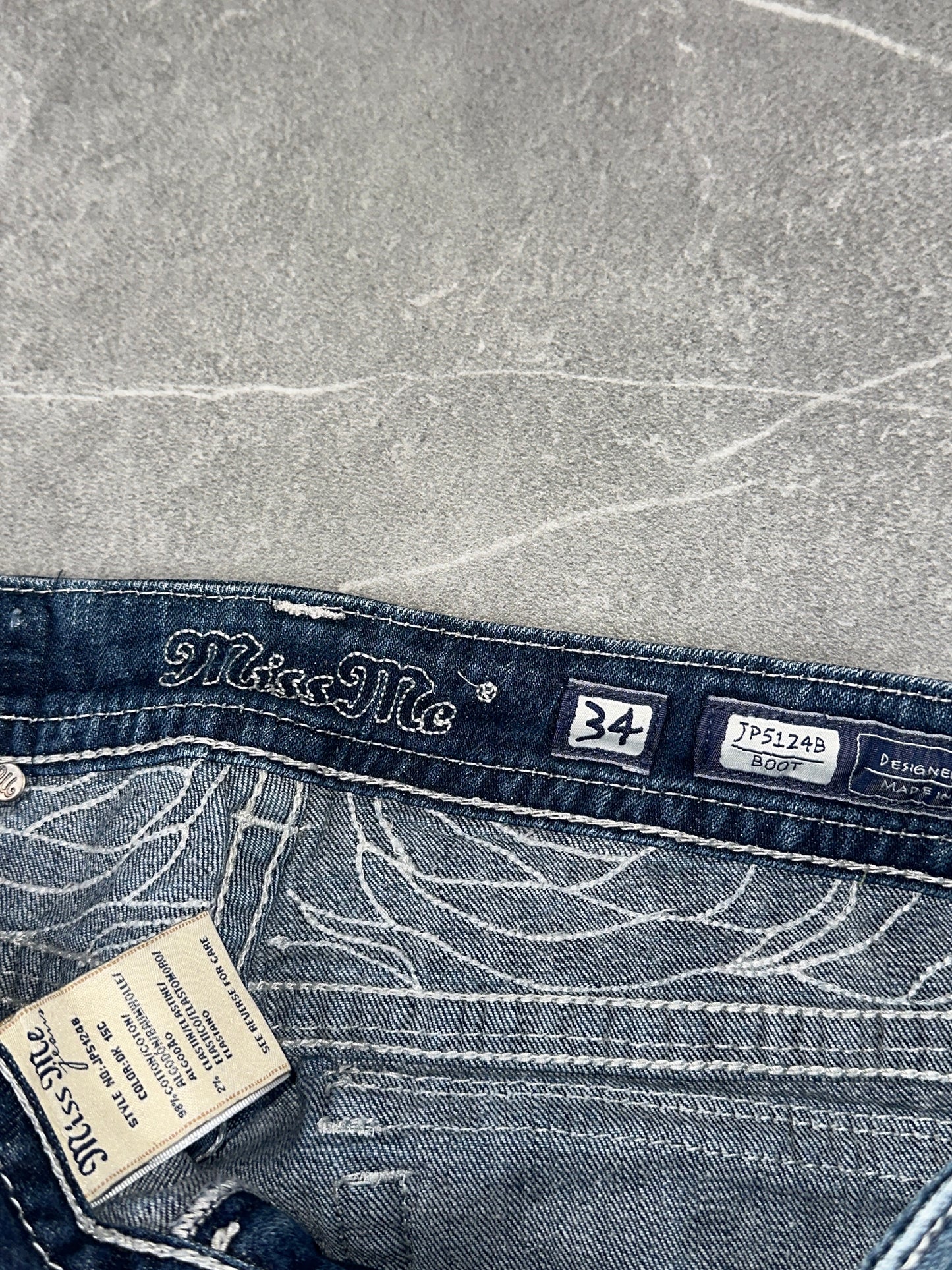 Miss Me Bootcut Low Rise // 34 (XL)