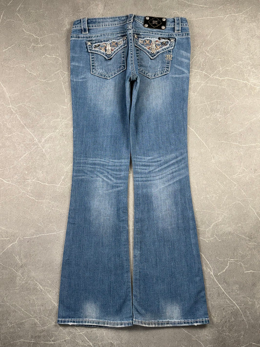 Miss Me Bootcut Low Rise // 30 (M)