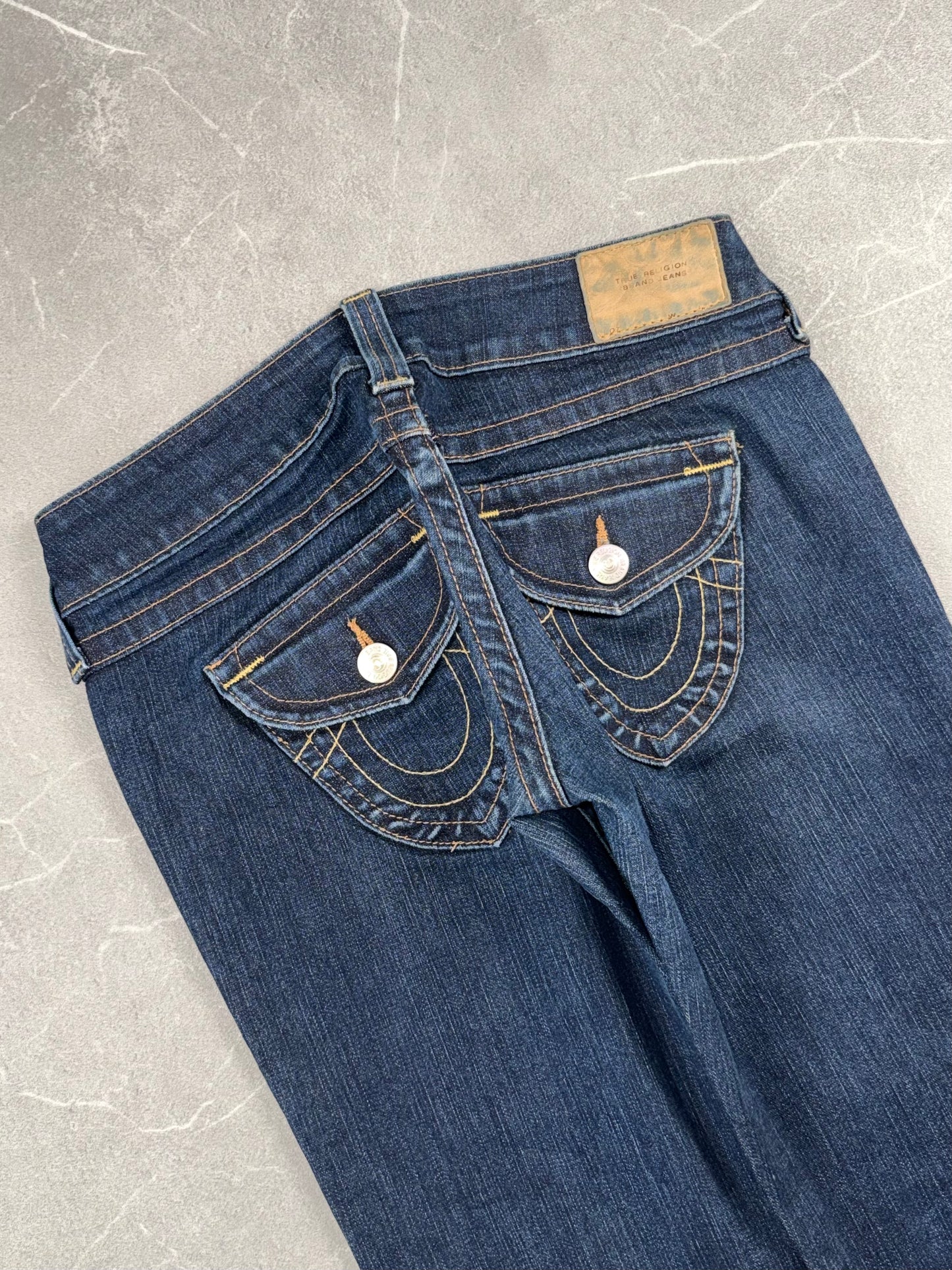 True Religion Flared Low Rise // 28 (M)