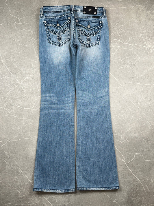 Miss Me Bootcut Low Rise // 29 (M)