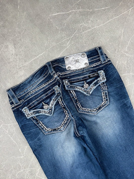 Miss Me Bootcut Low Rise // 29 (M)