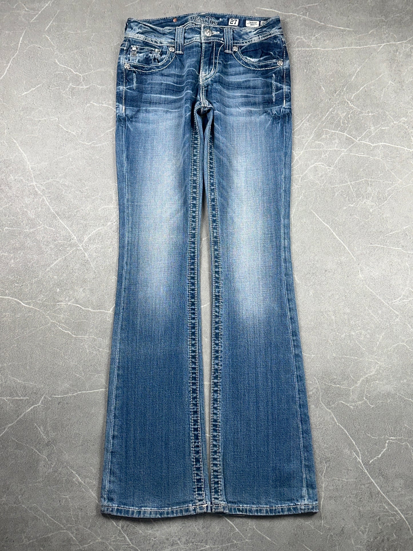 Miss Me Bootcut Low Rise // 27 (S)