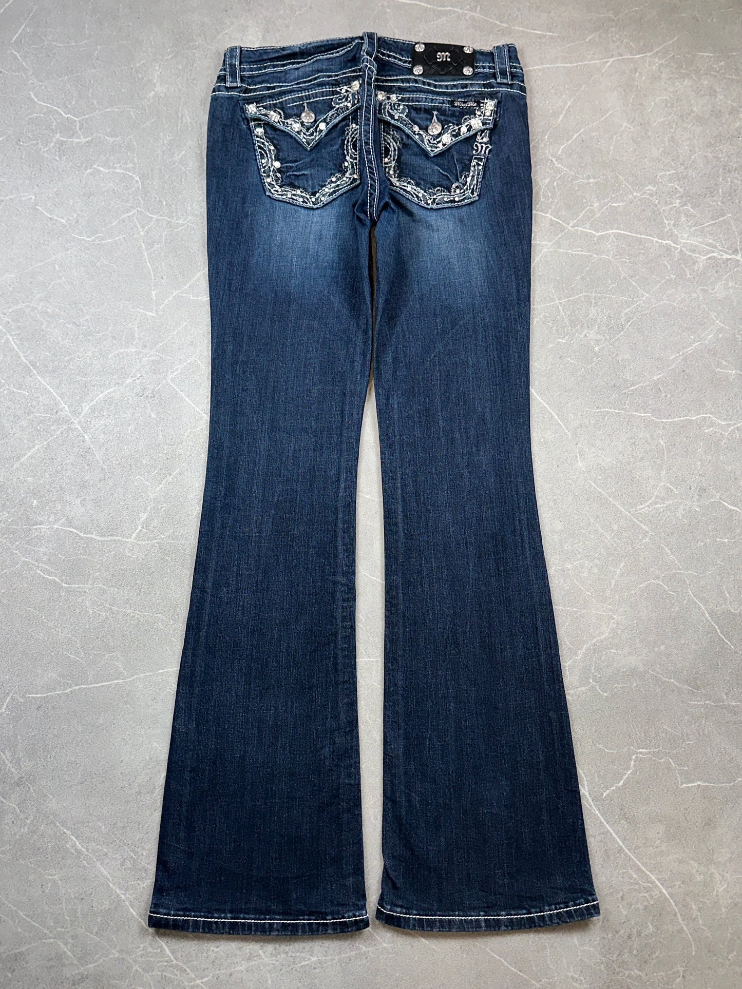 Miss Me Bootcut Low Rise // 29 (M)