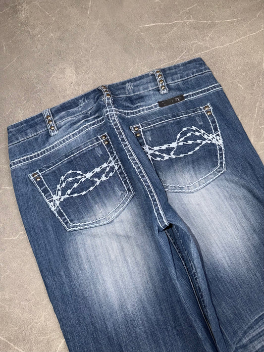 Cowgirl Tuff Baggy Low-Mid Rise // L
