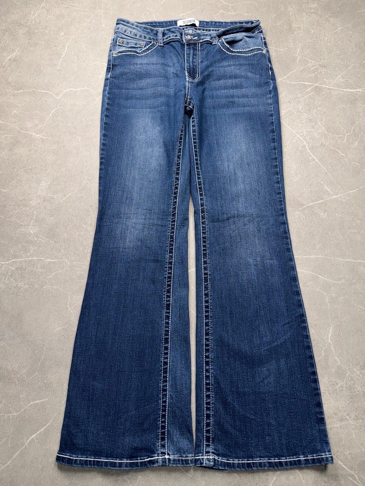 Telepatia Bootcut Mid Rise // M
